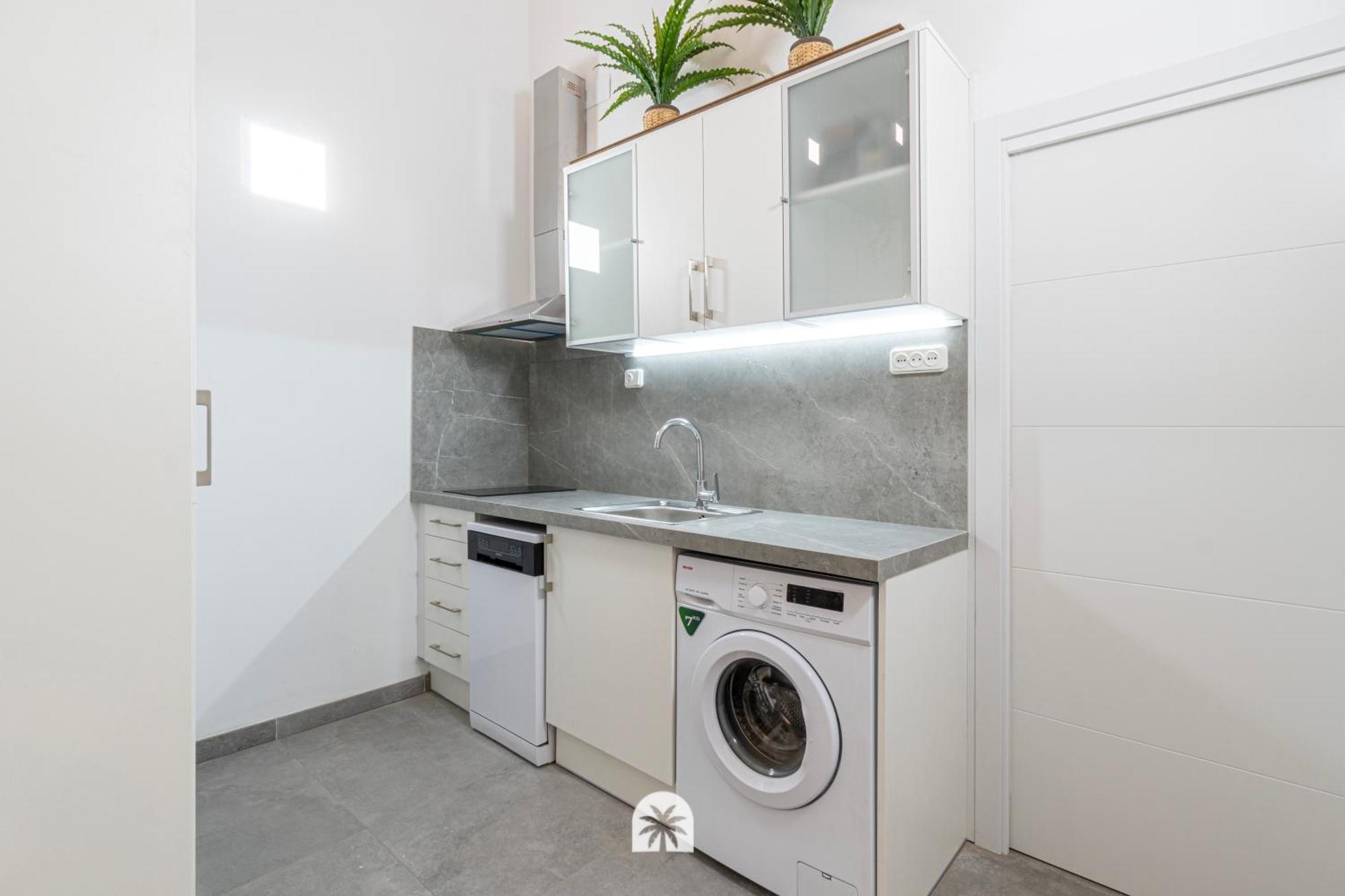 Mediterranean Way - Central Apartment *