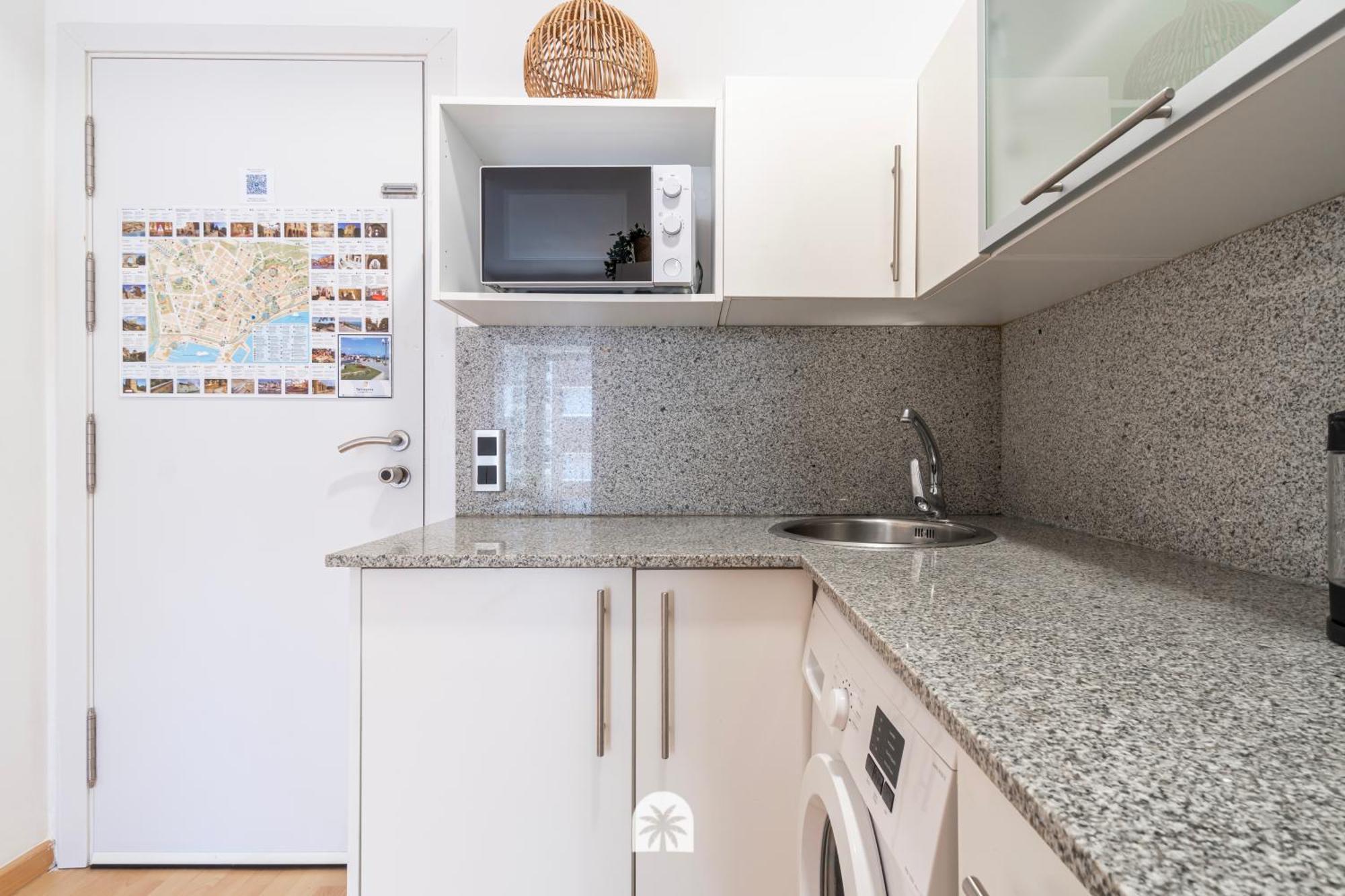 Mediterranean Way - Central Apartment